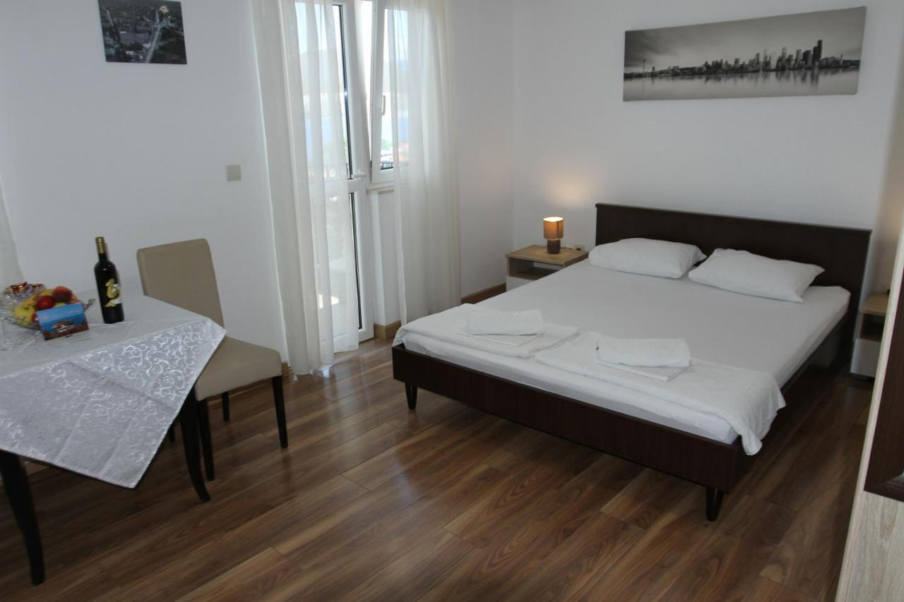 Apartments Muhar Sveti Stefan Ngoại thất bức ảnh
