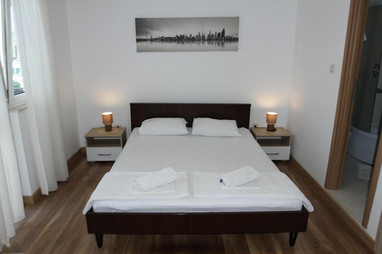 Apartments Muhar Sveti Stefan Ngoại thất bức ảnh